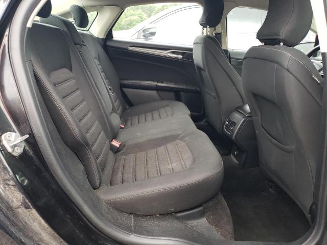 3FA6P0LU1KR118863 Ford FUSION SE
