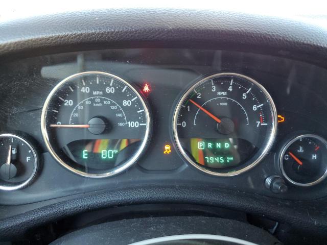 1C4HJWEG5JL900885 Jeep Wrangler Unlimited Sahara