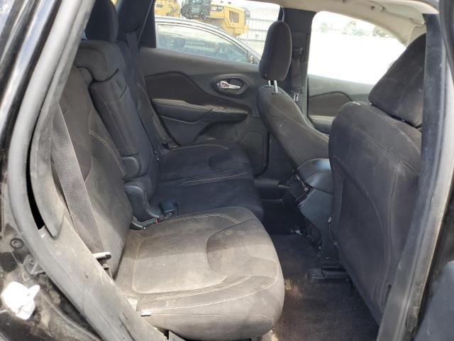 1C4PJMCB6GW213803 Jeep Cherokee Latitude