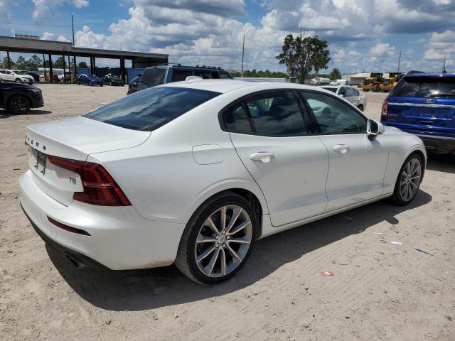 VIN 7JR102FK3KG010011 2019 Volvo S60, T5 Momentum no.3