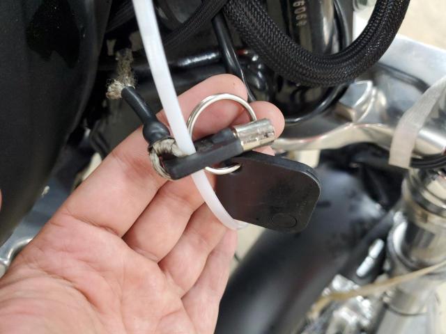 2011 HARLEY-DAVIDSON FXDB 1HD1GX413BC317606