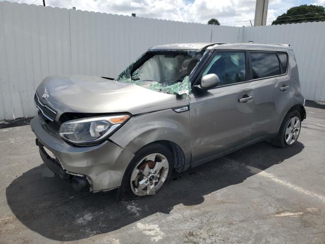 VIN KNDJN2A20J7575435 2018 KIA Soul no.1