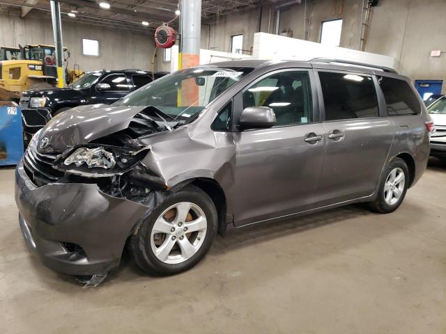 VIN 5TDKK3DC2GS706354 2016 Toyota Sienna, LE no.1