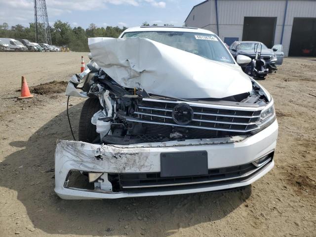 2017 VOLKSWAGEN PASSAT SE - 1VWGT7A39HC049096