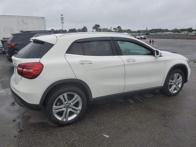 VIN WDCTG4GB9JJ464918 2018 Mercedes-Benz GLA-Class,... no.3