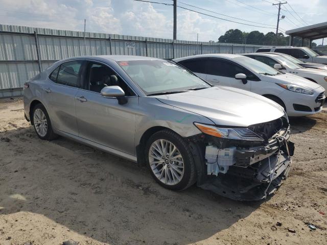 VIN 4T1B11HK1JU157138 2018 Toyota Camry, L no.4