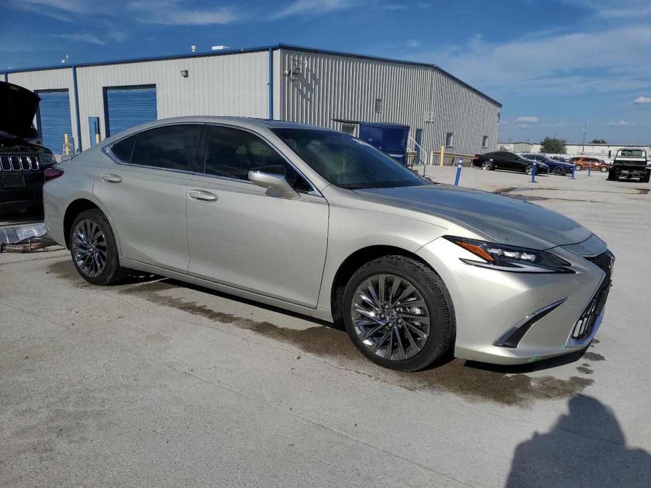 Lot #2943186421 2024 LEXUS ES 300H BA