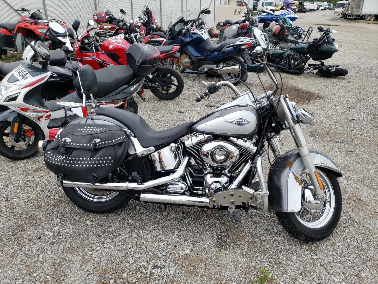 Harley Davidson Heritage Softail Classic 2014 FLSTC103