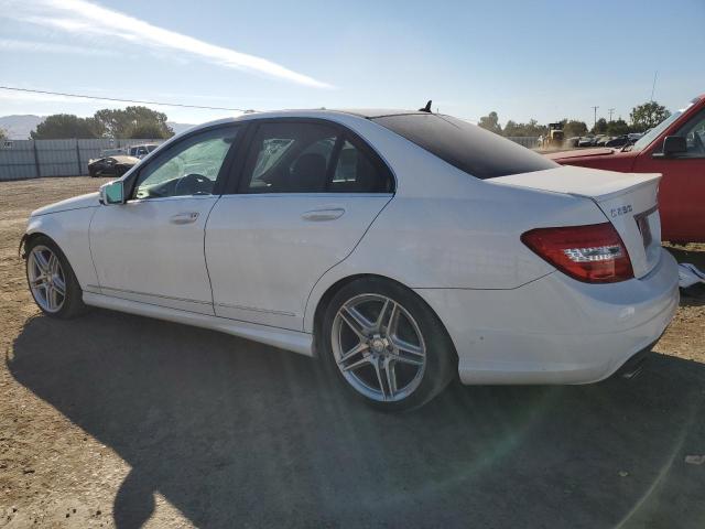 VIN WDDGF4HB2DA758602 2013 Mercedes-Benz C-Class, 250 no.2