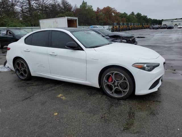 VIN ZARFANBN0N7657608 2022 Alfa Romeo Giulia, Super no.4