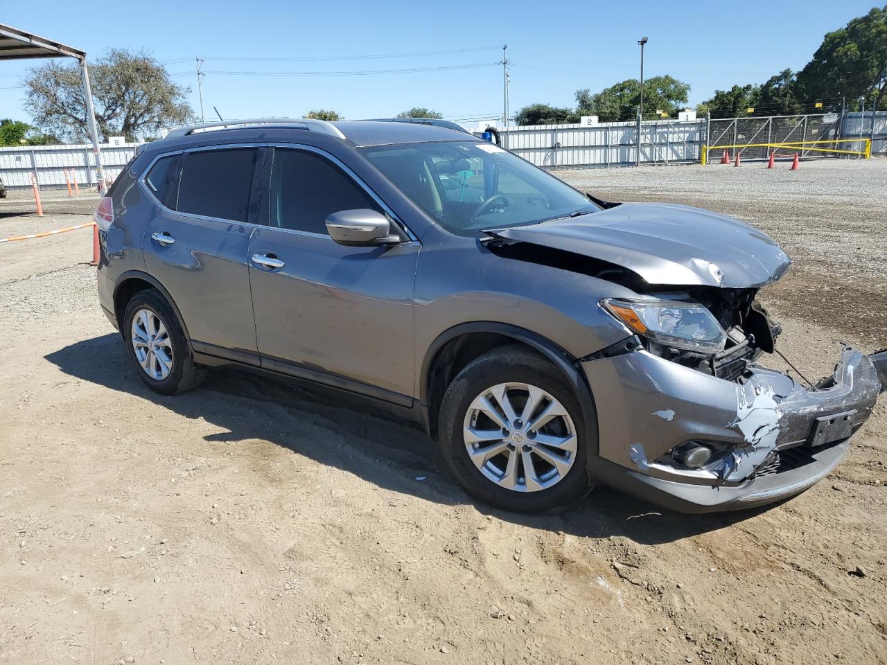 Lot #2952051723 2015 NISSAN ROGUE S