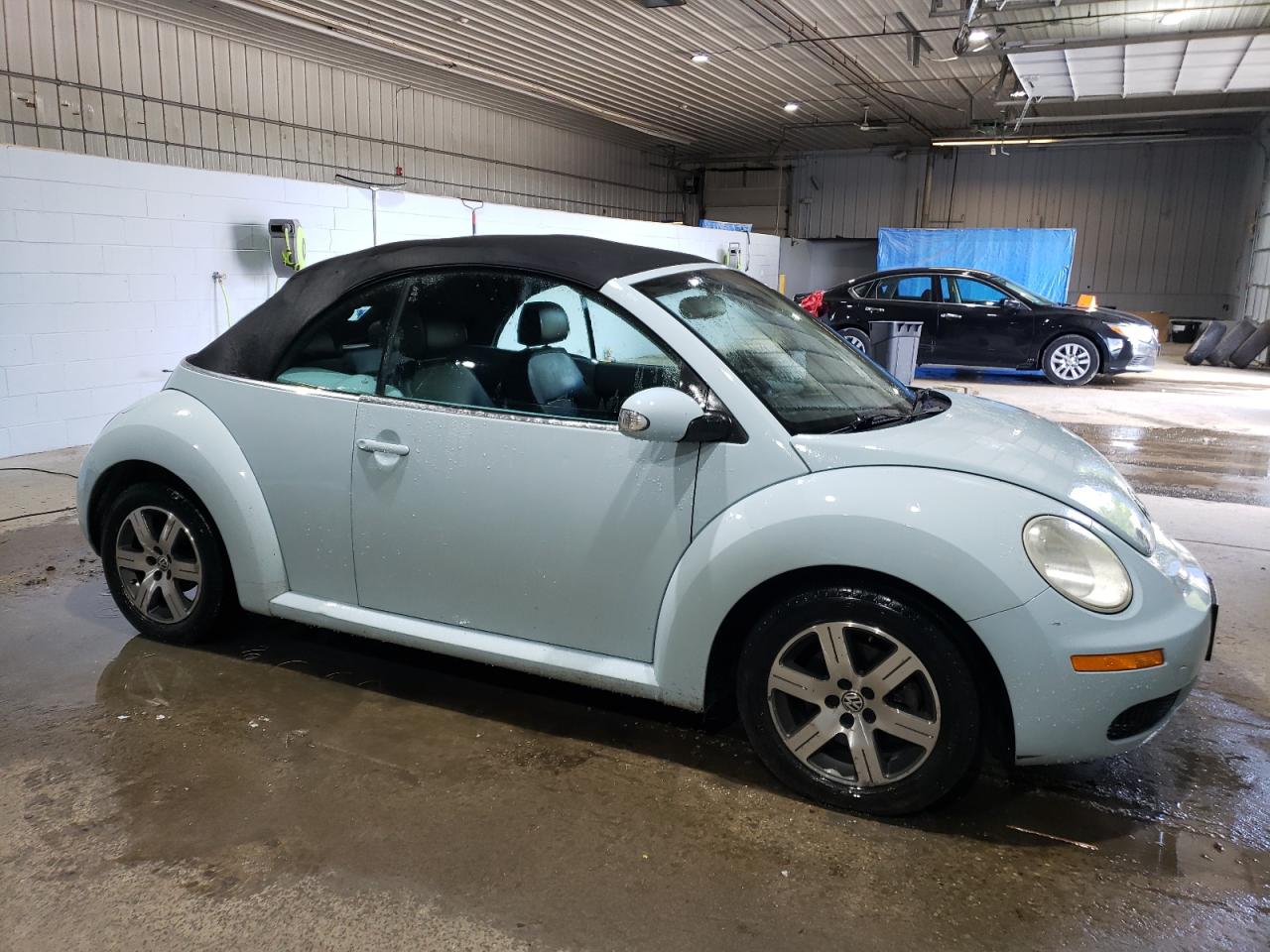 Lot #2907439046 2006 VOLKSWAGEN NEW BEETLE