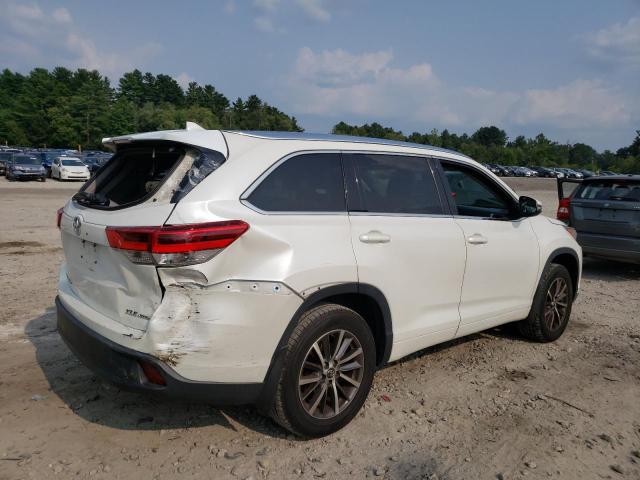 VIN 5TDJZRFH2JS904202 2018 Toyota Highlander, SE no.3