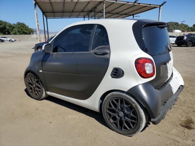 VIN WMEFJ5DA9GK077148 2016 SMART FORTWO no.2