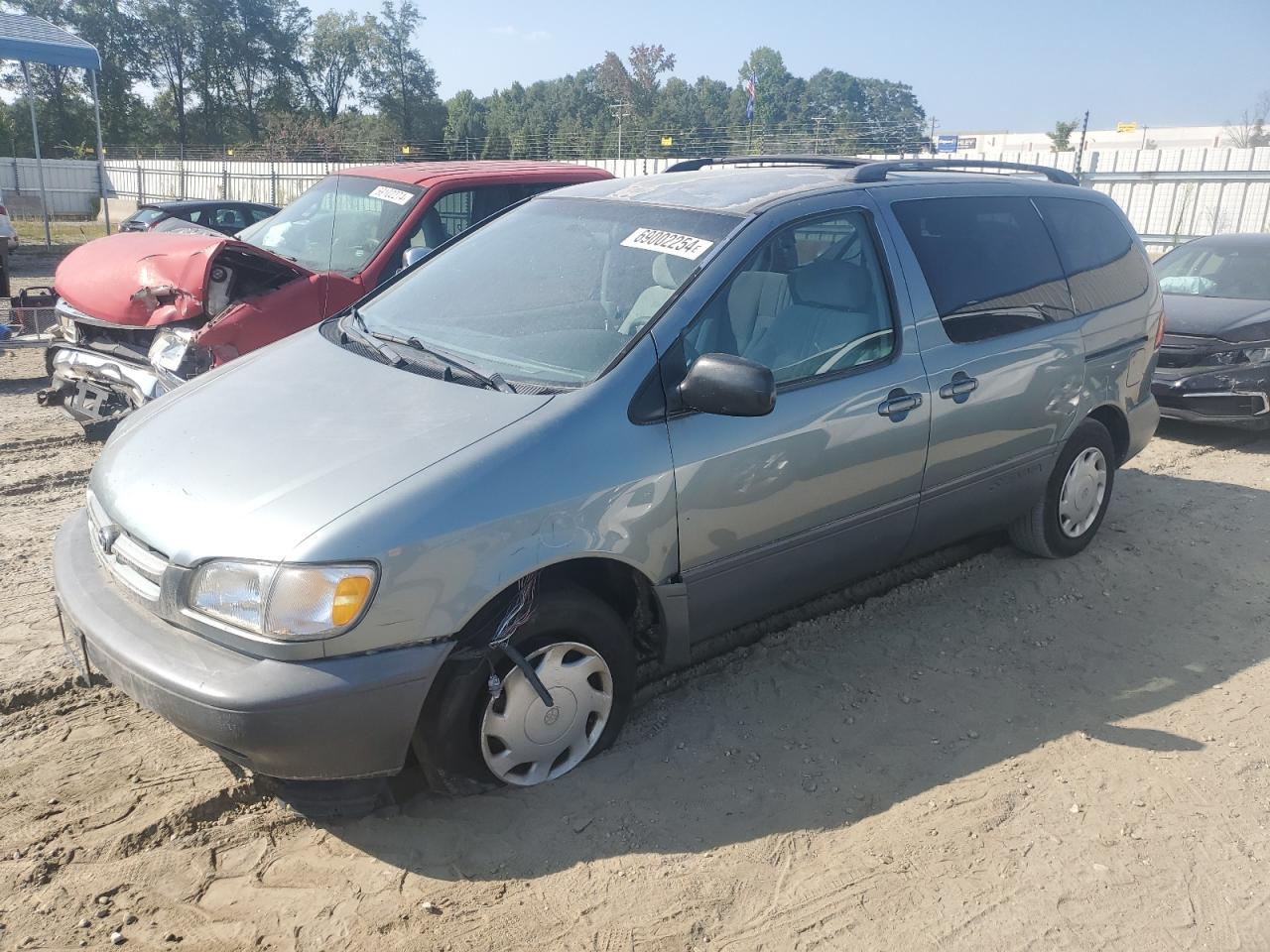 2000 Toyota SIENNA LE