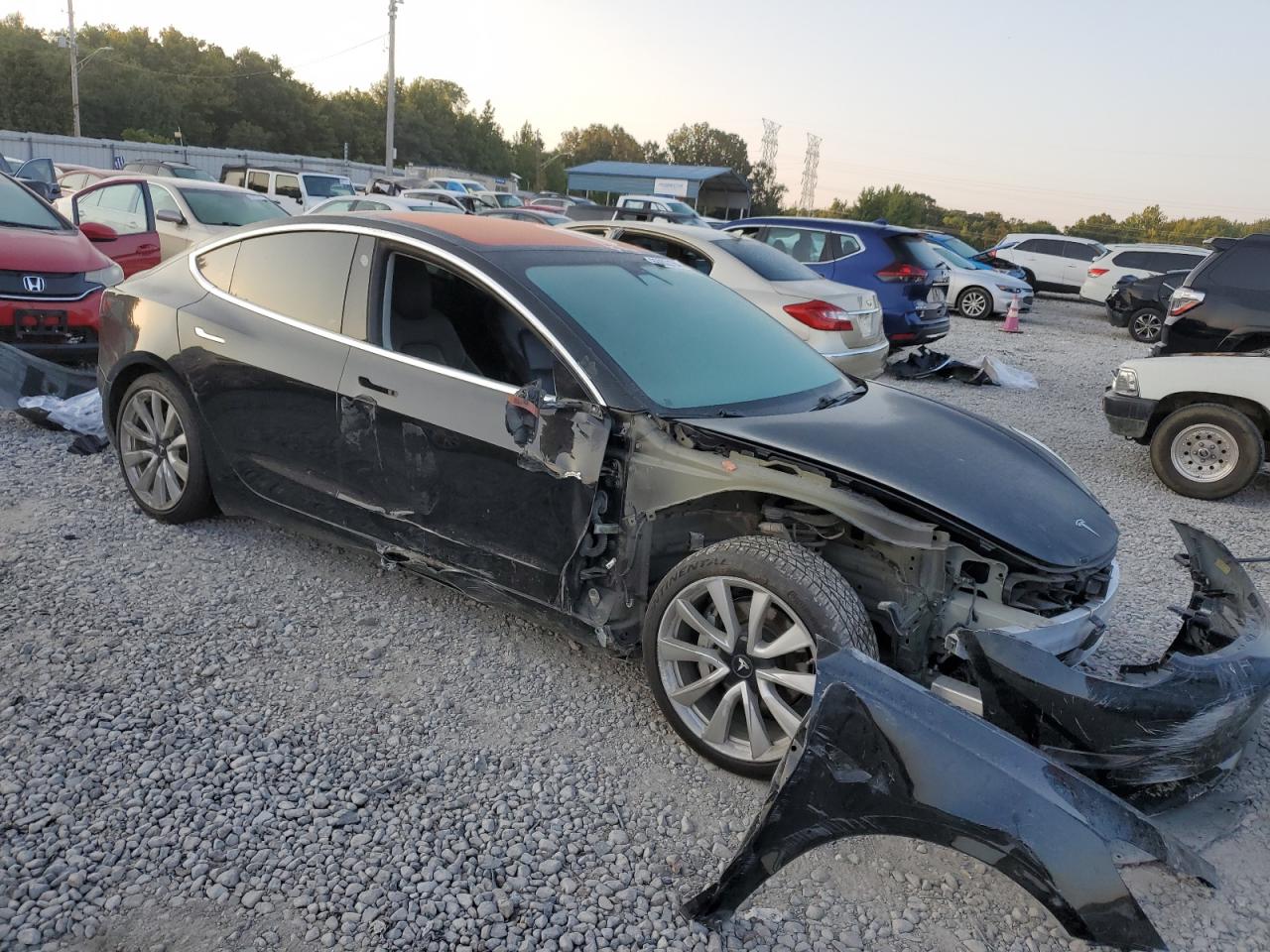 Lot #2758744518 2018 TESLA MODEL 3