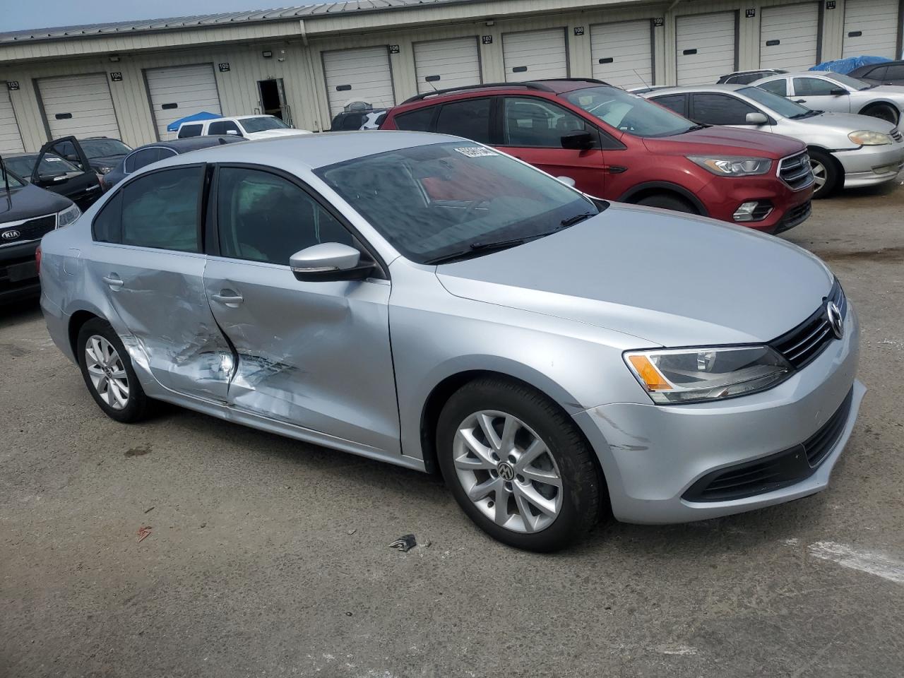 Lot #2907429091 2013 VOLKSWAGEN JETTA SE