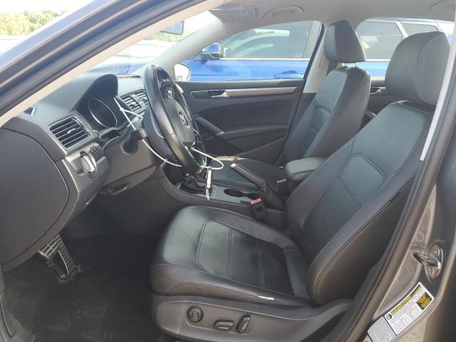 2017 VOLKSWAGEN PASSAT R-L - 1VWDT7A31HC069913
