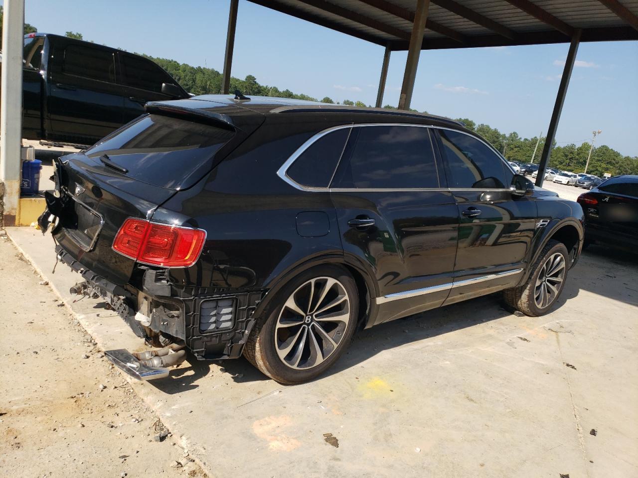 Lot #2989448565 2017 BENTLEY BENTAYGA