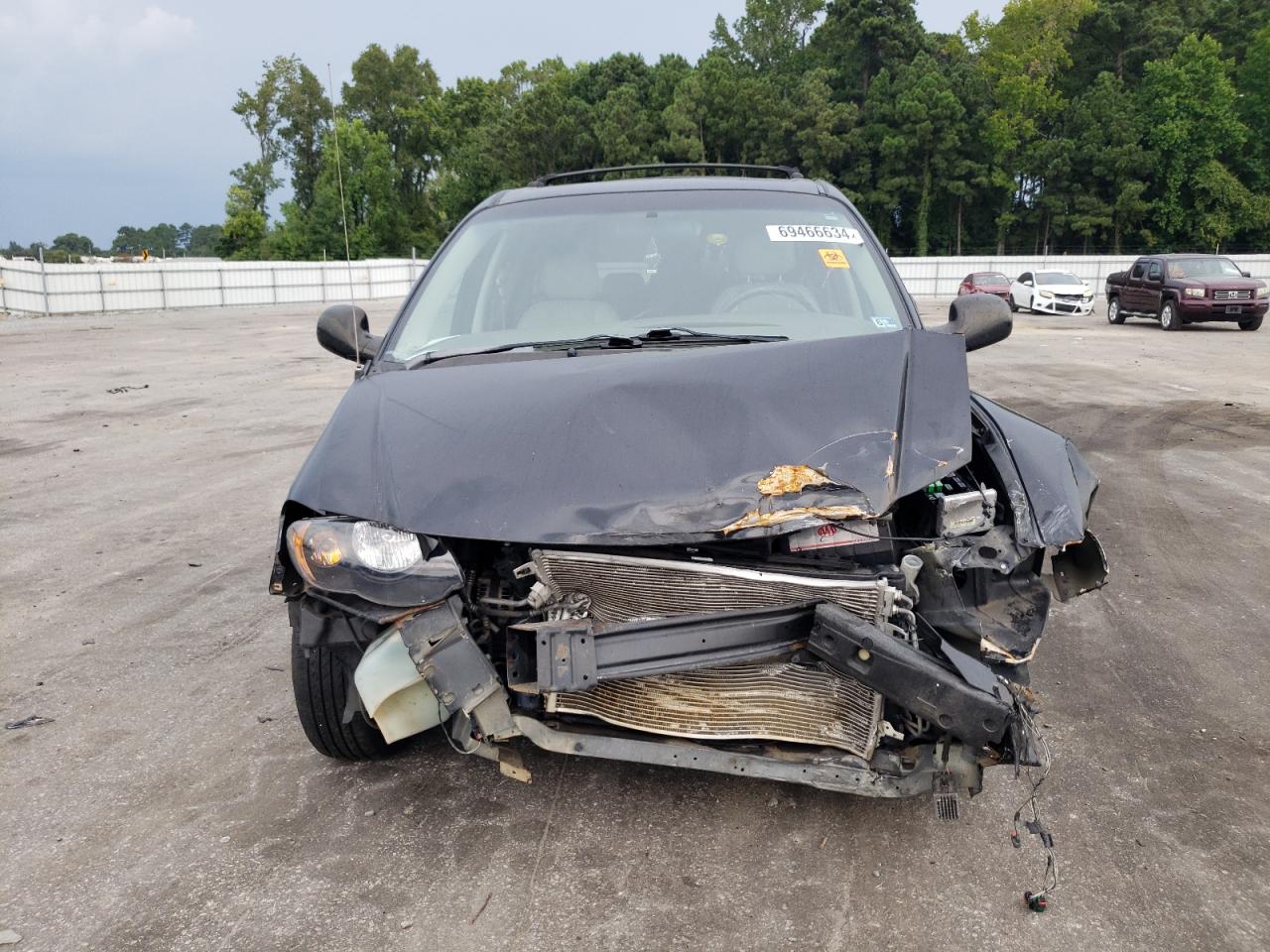 Lot #2893229710 2006 CHRYSLER TOWN & COU