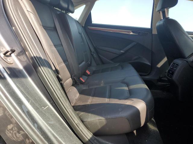 2017 VOLKSWAGEN PASSAT SE - 1VWBT7A31HC025224