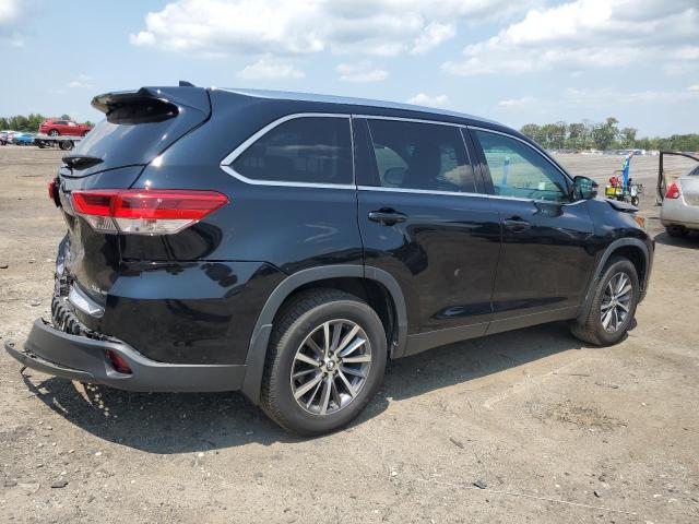 VIN 5TDJZRFH5KS624954 2019 Toyota Highlander, SE no.3