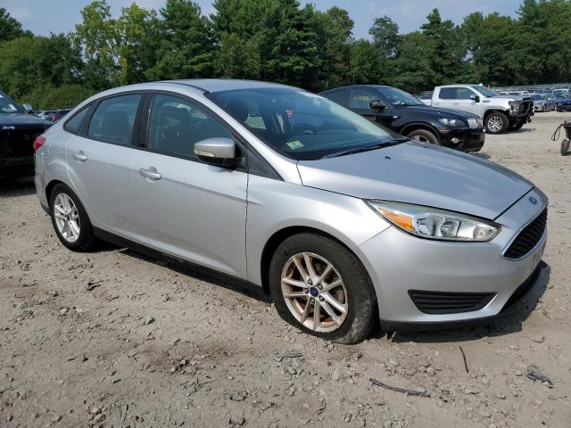 VIN 1FADP3F23FL243998 2015 Ford Focus, SE no.4