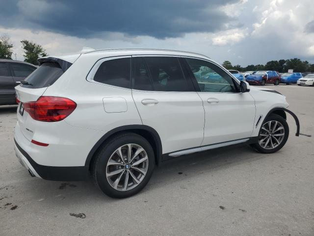 VIN 5UXTR7C5XKLF30496 2019 BMW X3, Sdrive30I no.3