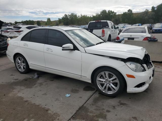 VIN WDDGF4HB5DR243952 2013 Mercedes-Benz C-Class, 250 no.4