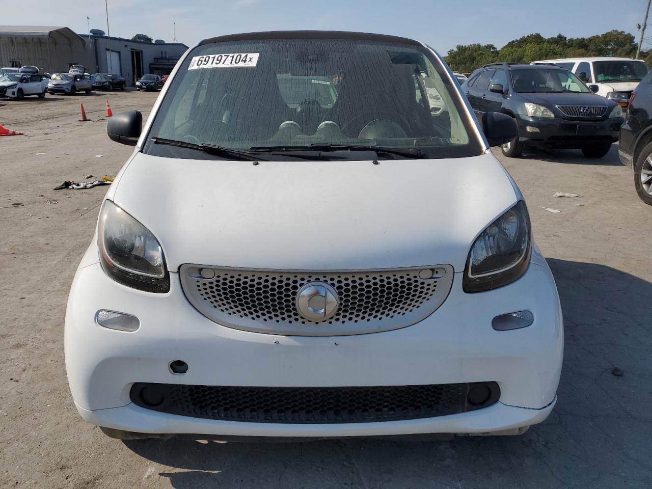 Lot #2828370325 2017 SMART FORTWO