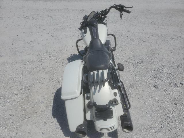 2018 HARLEY-DAVIDSON FLHXS STRE - 1HD1KRC19JB686759