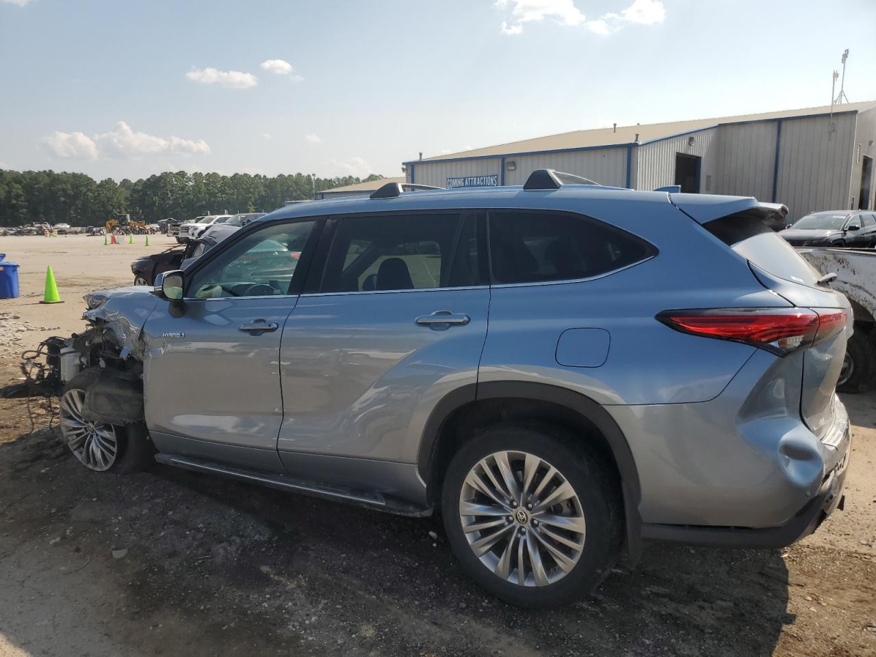 Lot #2928606802 2021 TOYOTA HIGHLANDER