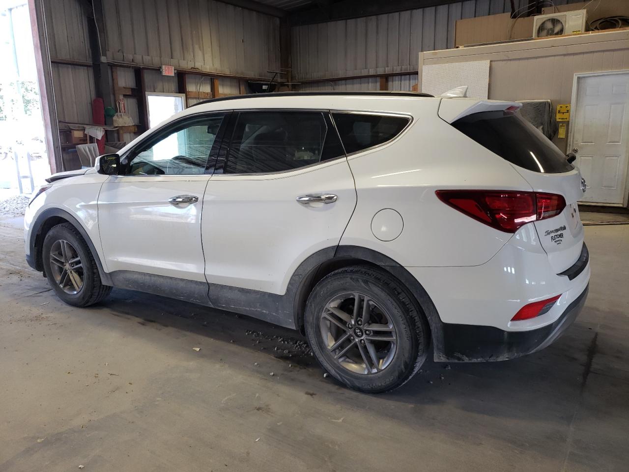 Lot #2926302370 2017 HYUNDAI SANTA FE S