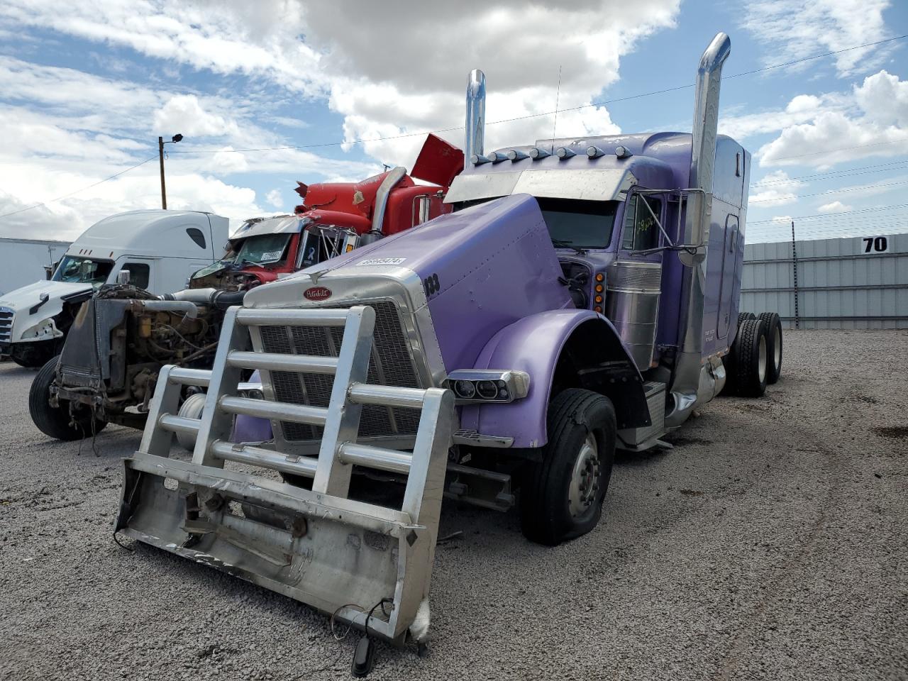 Lot #3023390256 2000 PETERBILT 379