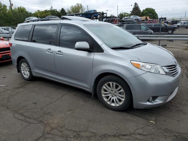 VIN 5TDYK3DCXFS550332 2015 Toyota Sienna, Xle no.4