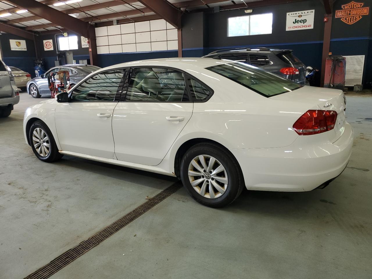 Lot #2789487098 2013 VOLKSWAGEN PASSAT S