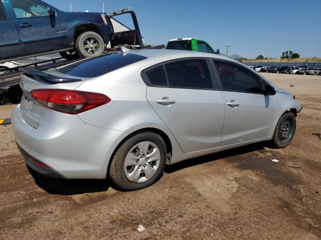 VIN 3KPFK4A75HE070829 2017 KIA Forte, LX no.3