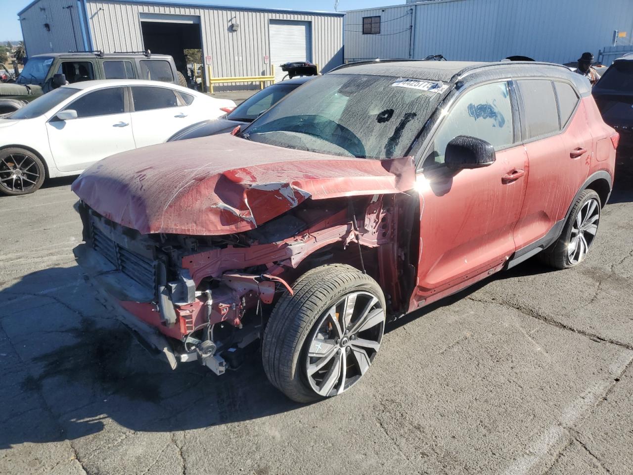 Lot #2823826041 2022 VOLVO XC40 P8 RE