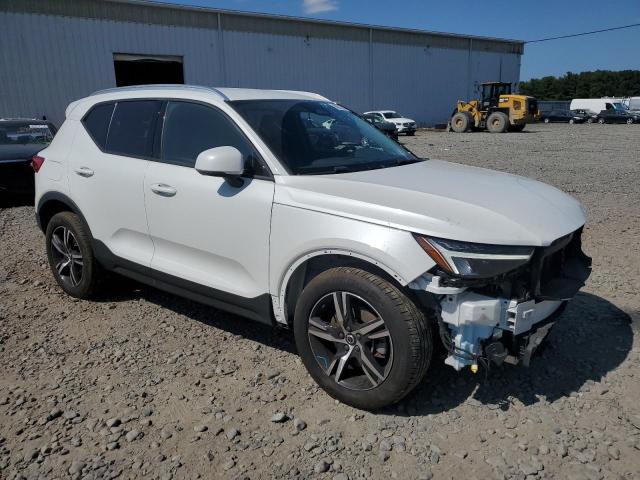 VIN YV4L12UV8P2951098 2023 Volvo XC40, Core no.4