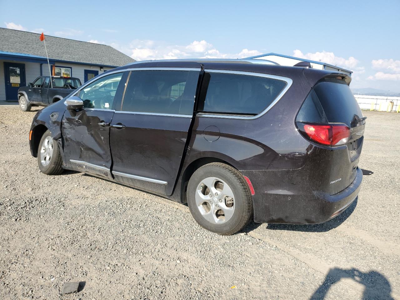 Lot #2897547152 2018 CHRYSLER PACIFICA H