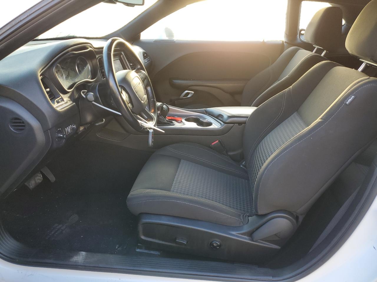 DODGE CHALLENGER SXT