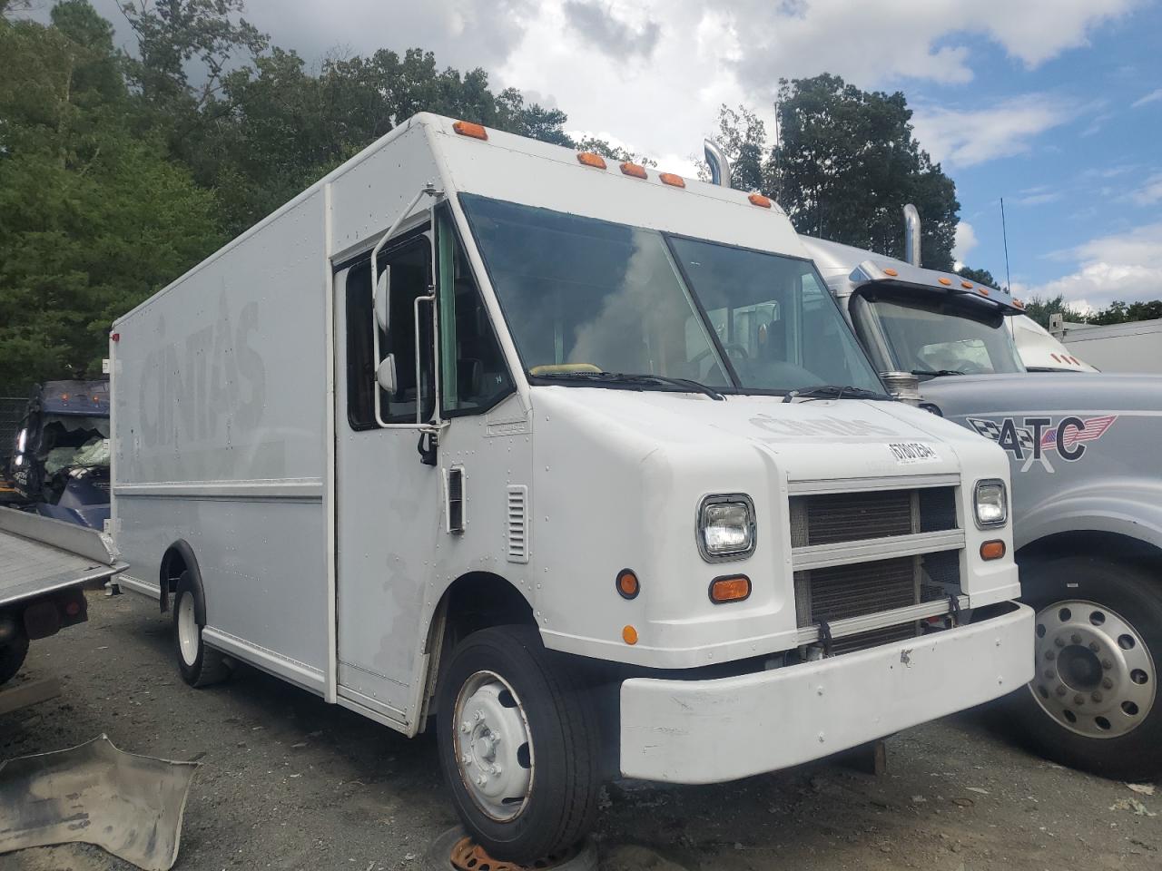 Freightliner MT 45 Chassis 2004 