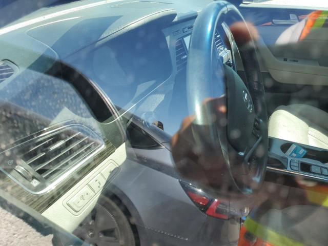 2017 HYUNDAI SONATA PLU KMHE54L27HA049614