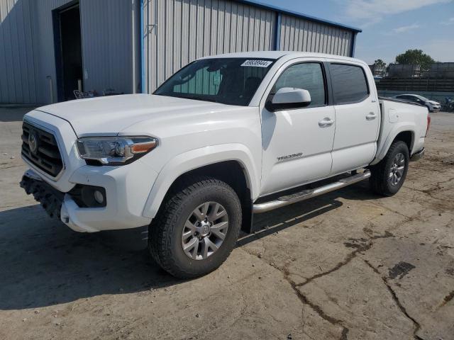 VIN 3TMCZ5AN2JM143024 2018 Toyota Tacoma, Double Cab no.1