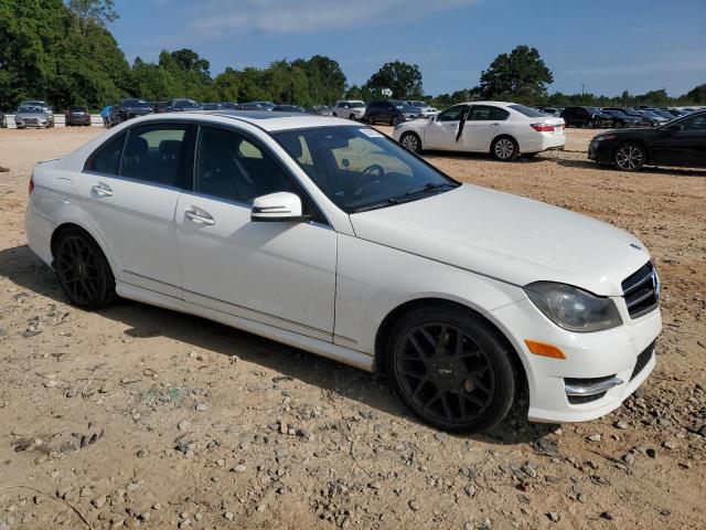 VIN WDDGF4HB0EA944639 2014 Mercedes-Benz C-Class, 250 no.4