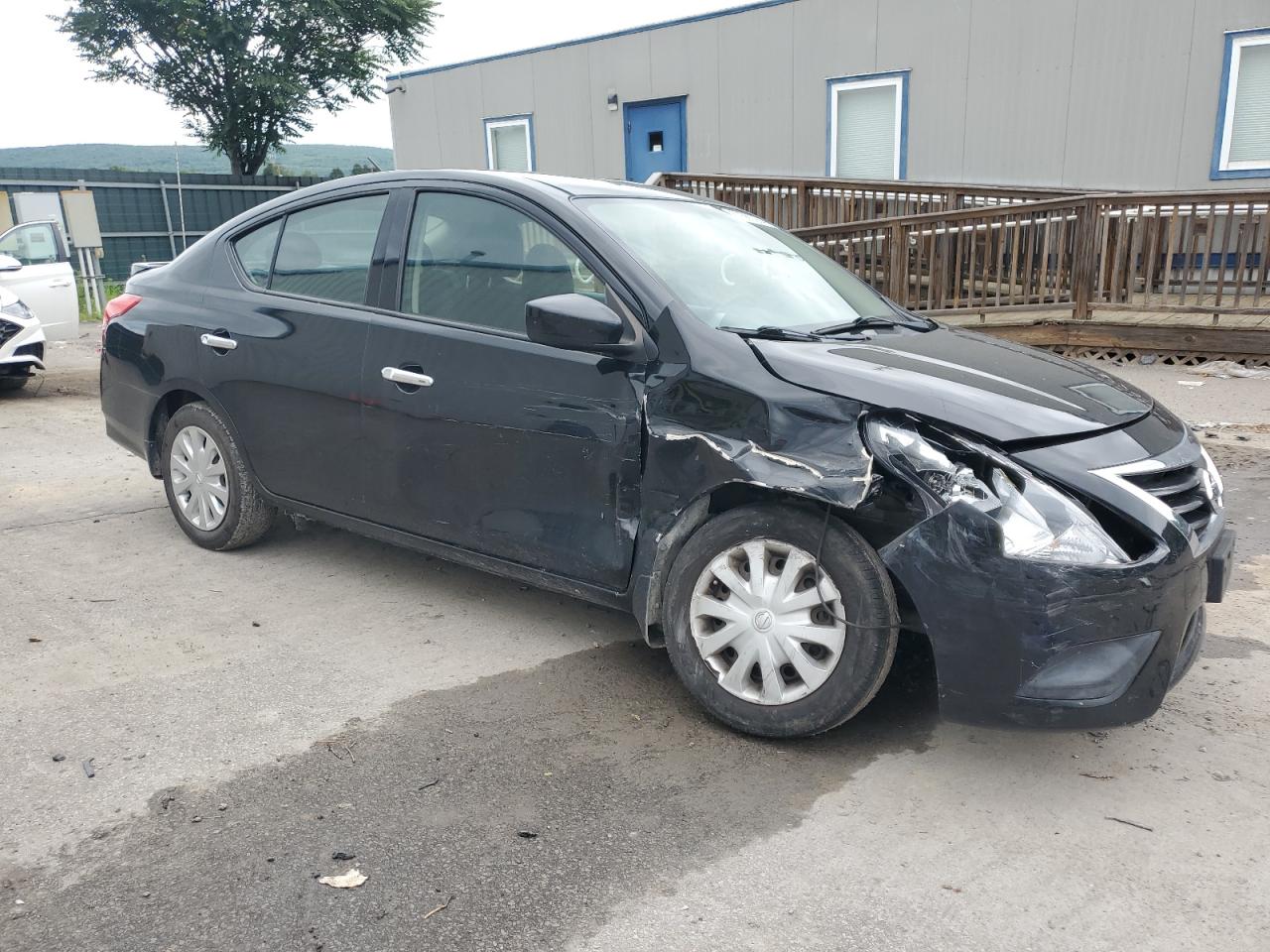 Lot #3033337822 2015 NISSAN VERSA S