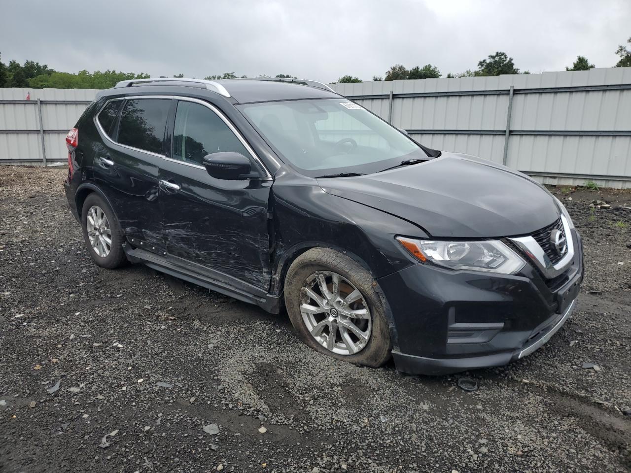 Lot #2818823455 2017 NISSAN ROGUE S