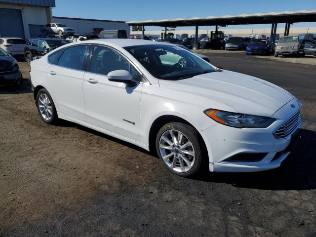 VIN 3FA6P0LU9HR258409 2017 Ford Fusion, Se Hybrid no.4