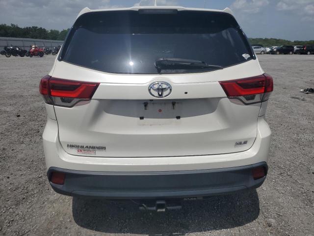 VIN 5TDKZRFH9KS557103 2019 Toyota Highlander, SE no.6