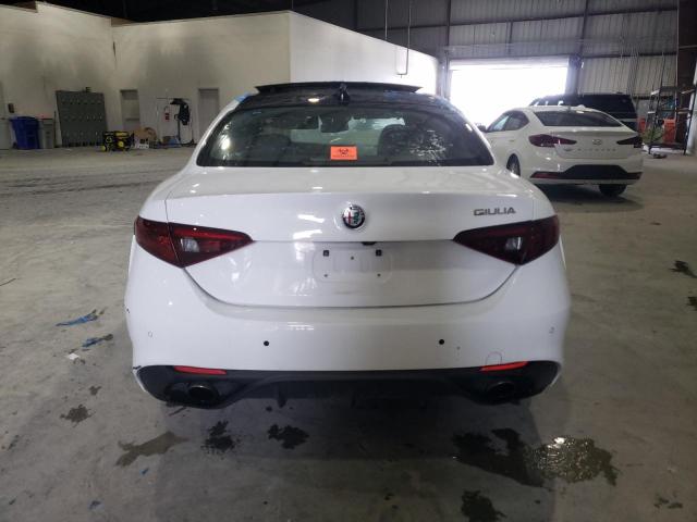 VIN ZARFAEBN4J7593549 2018 Alfa Romeo Giulia no.6